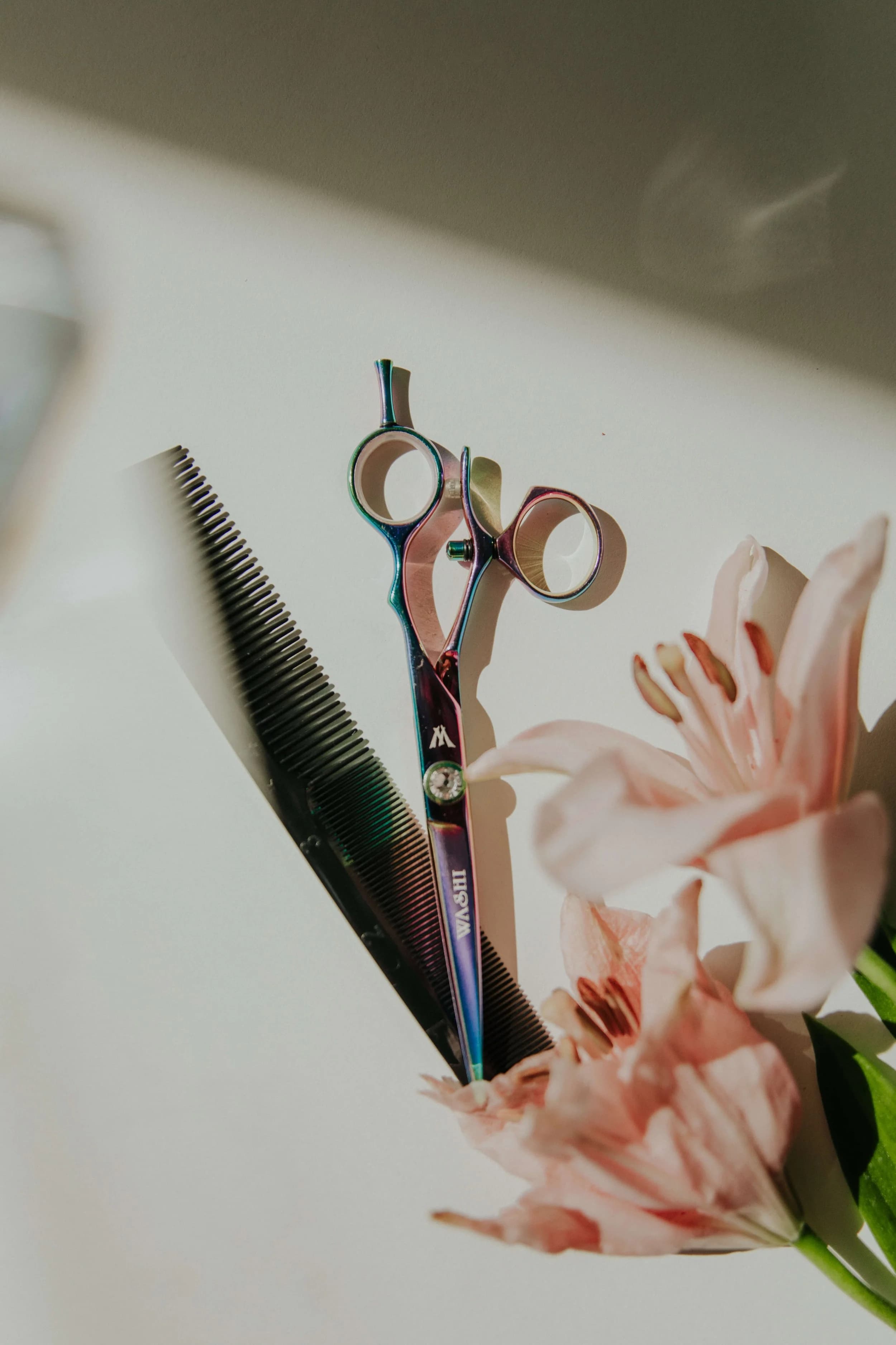 Hair styling scissors and comb tools