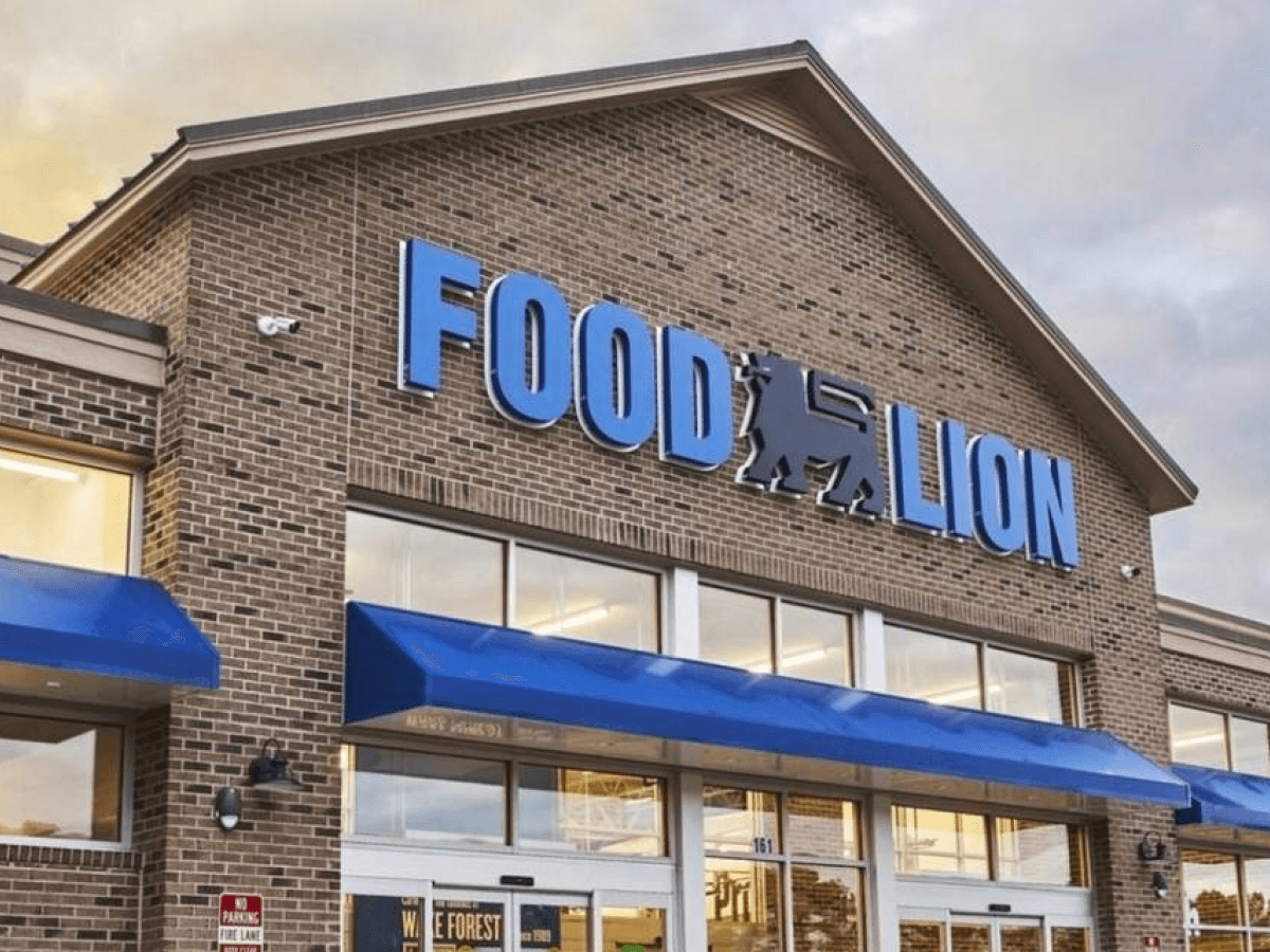 Food Lion storefront with blue signage and brick exterior