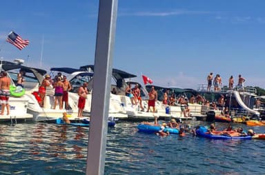 The Guide to Lake Norman's *Best Boating Hangouts*